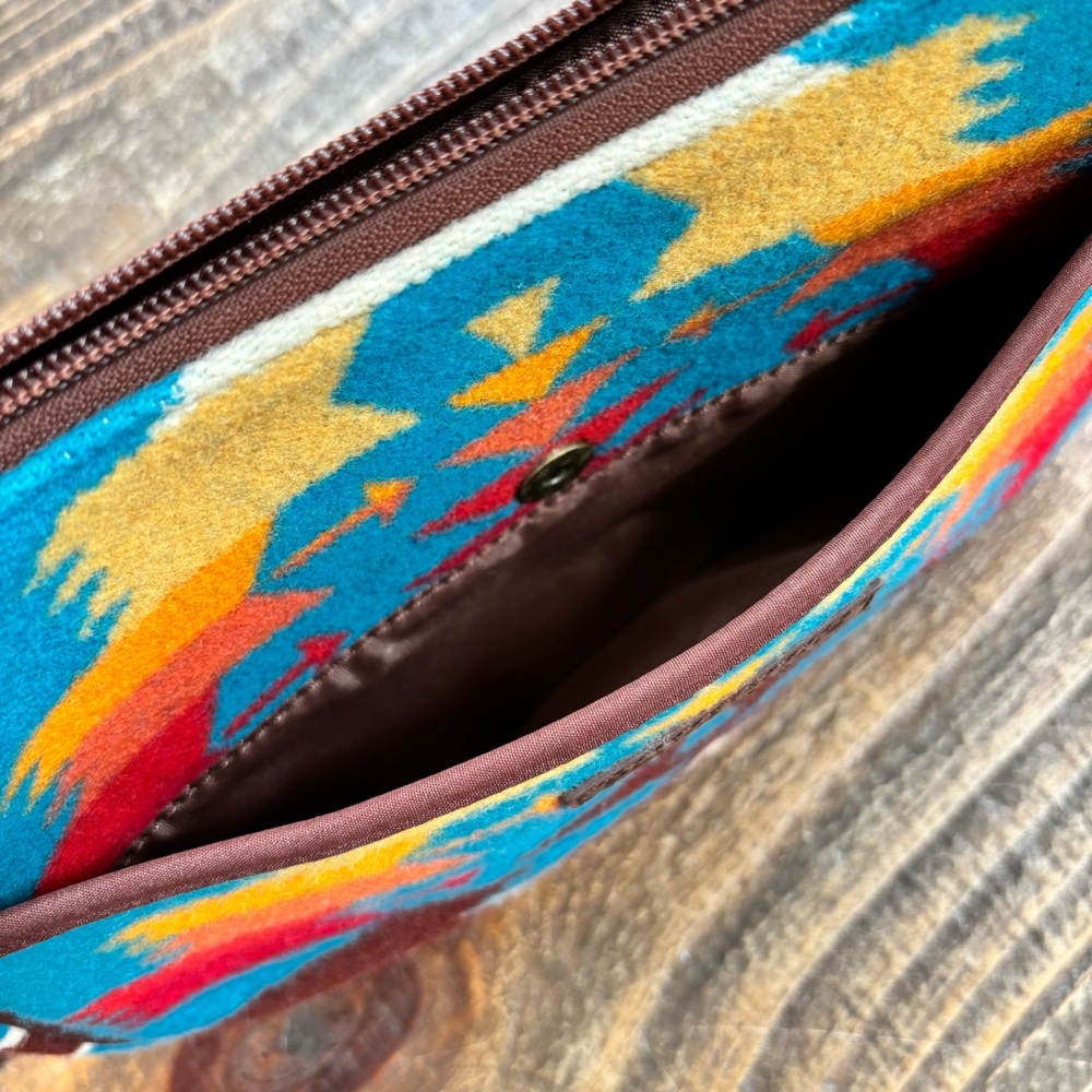 Pendleton Wool Boho Southwest Print Crossbody Bag - Picture 7 of 11